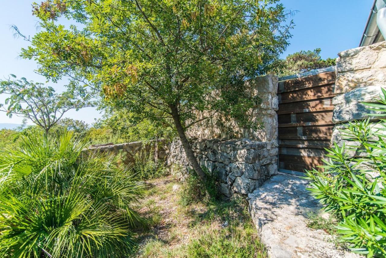 Villa Menta 2 2445 Malinska Buitenkant foto