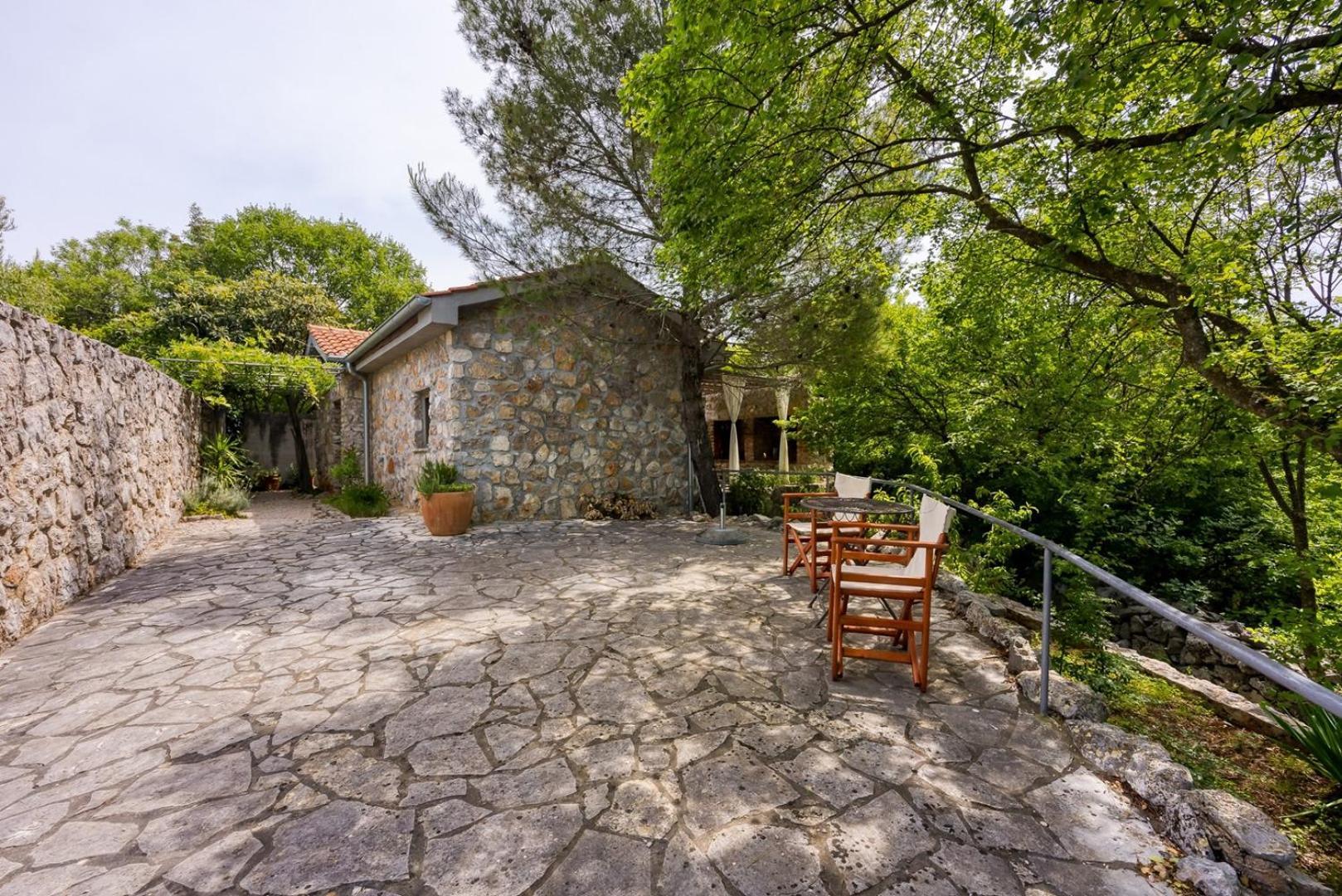 Villa Menta 2 2445 Malinska Buitenkant foto